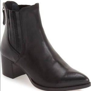Halogen black pointy Bailey boot